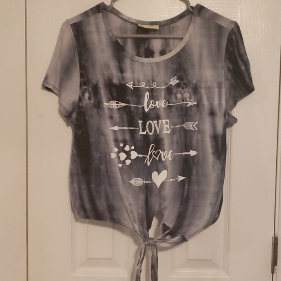 2 for 10 Summer clearout! Gray Tye-Dye Tied Shirt - Picture 1 of 4